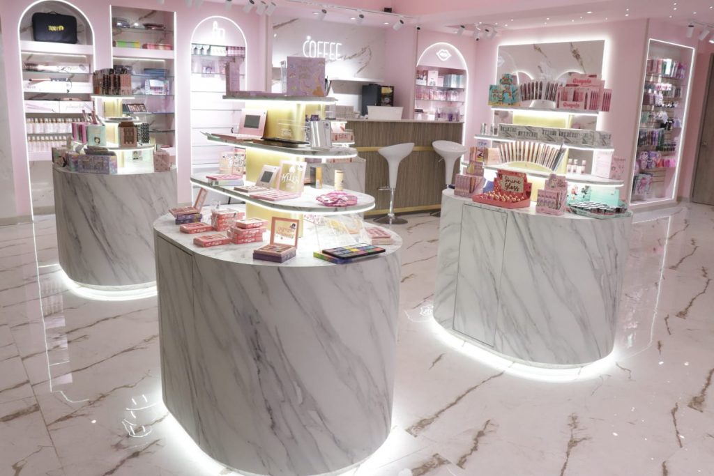 Trendy 5 Centro Comercial Plaza de las Américas TRENDY INT 1024x683 1